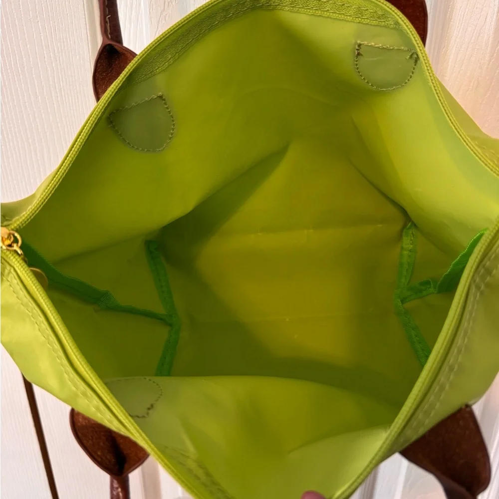 Stylish LimeGreen Nylon Tote Bag Brown Faux Leather Handles NWTS lightweight - Picture 5 of 10